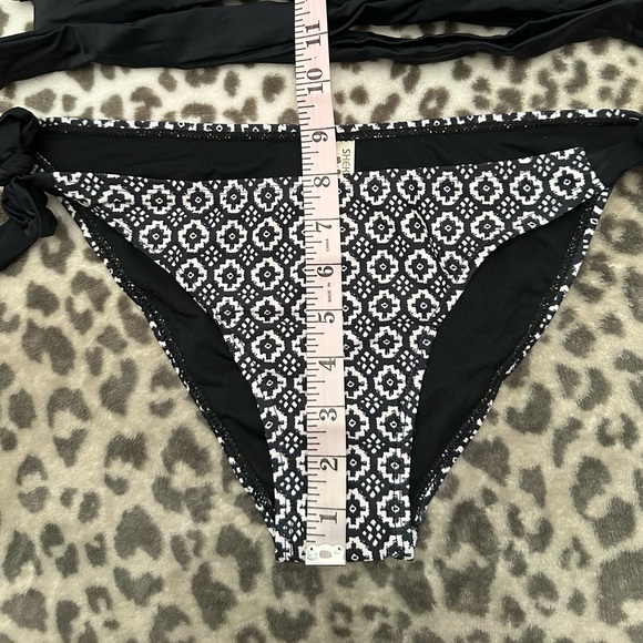 Shekini Women’s Criss Cross Black Halter Bandage Bikini Geometric Bottoms Small - Picture 14 of 16